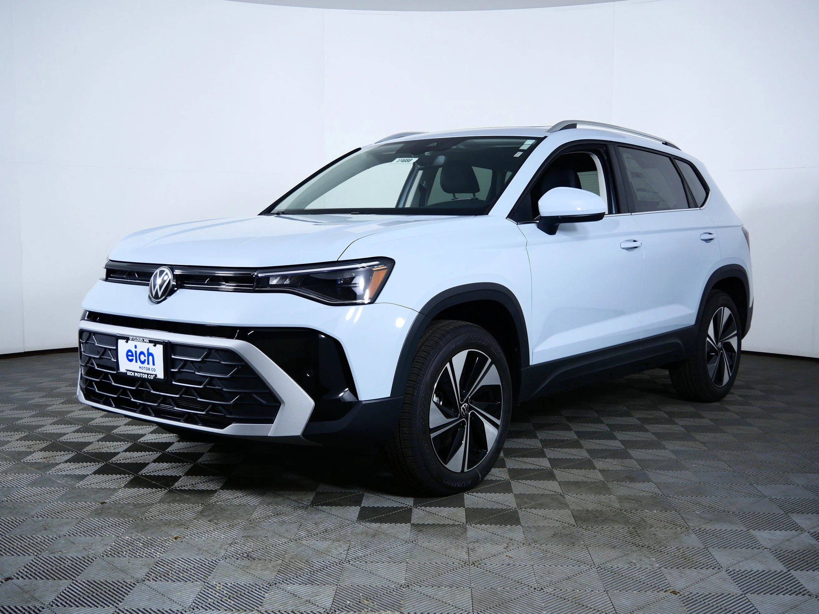 New 2026 Monument Gray Volkswagen SE image 3