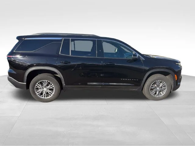 Used 2026 Mosaic Black Metallic Chevrolet LT image 7
