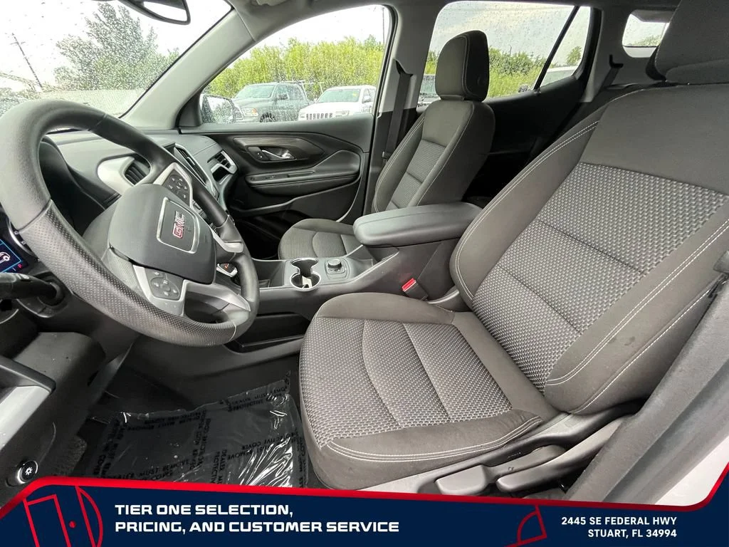 Used 2024 Summit White GMC SLE image 10