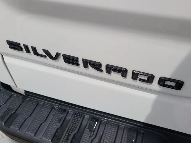 Used 2024 Summit White Chevrolet Custom Trail Boss image 12