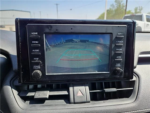 Used 2019 Silver Sky Metallic Toyota LE Front-wheel Drive image 16