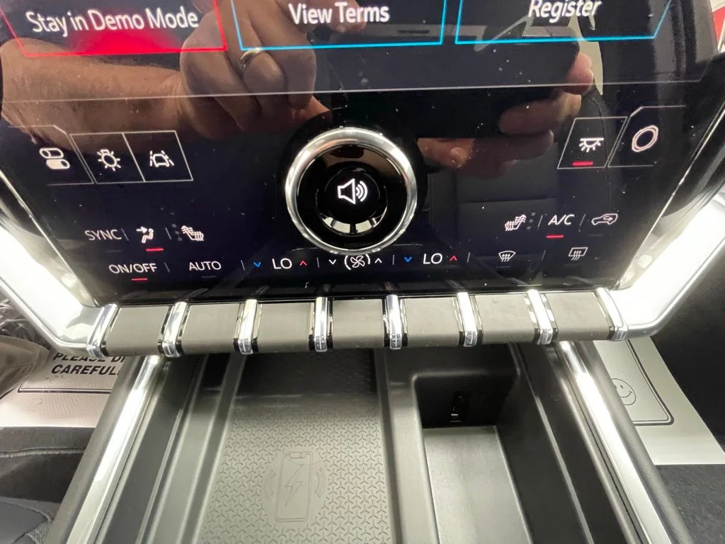 2026 GMC Acadia Elevation - Photo 23