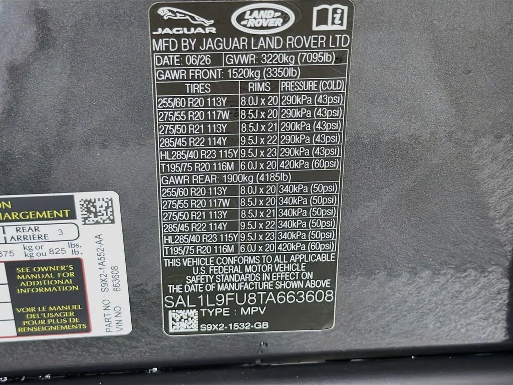 New 2026 Carpathian Grey Land Rover Dynamic SE image 34
