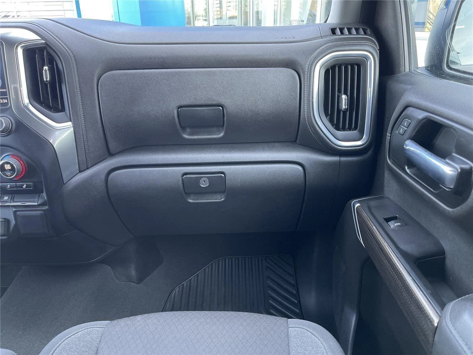 Used 2022 Shadow Gray Metallic Chevrolet RST image 29