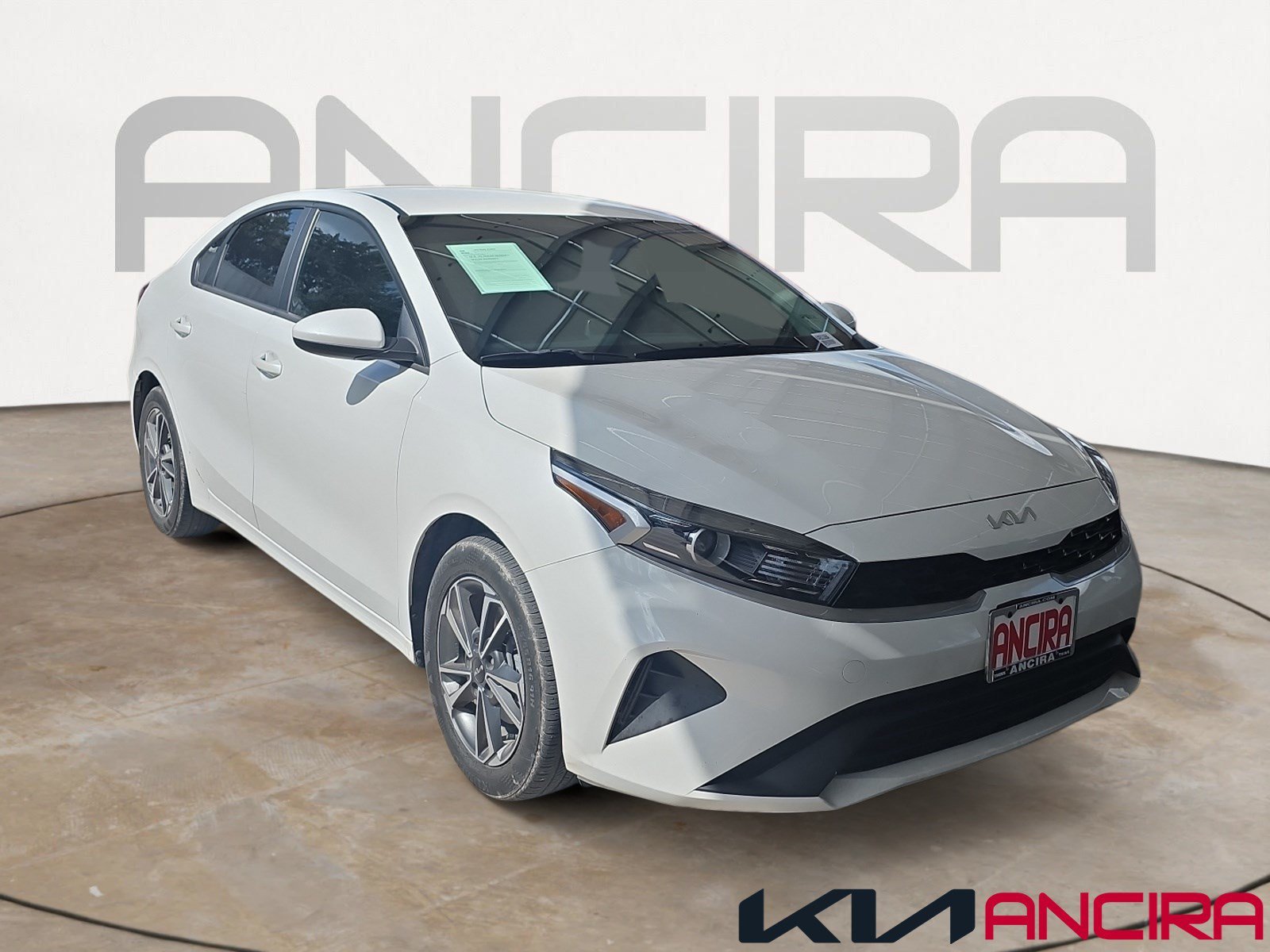 2023 Kia Forte LXS AT's photo