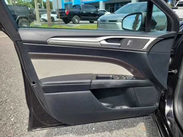 2019 Ford Fusion SE - Photo 22