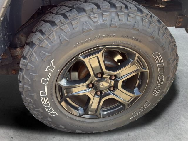 Used 2017 Black Jeep Unlimited Sport image 26