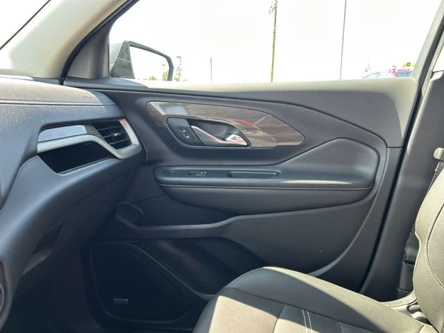 Used 2023 Sterling Metallic GMC Denali image 44