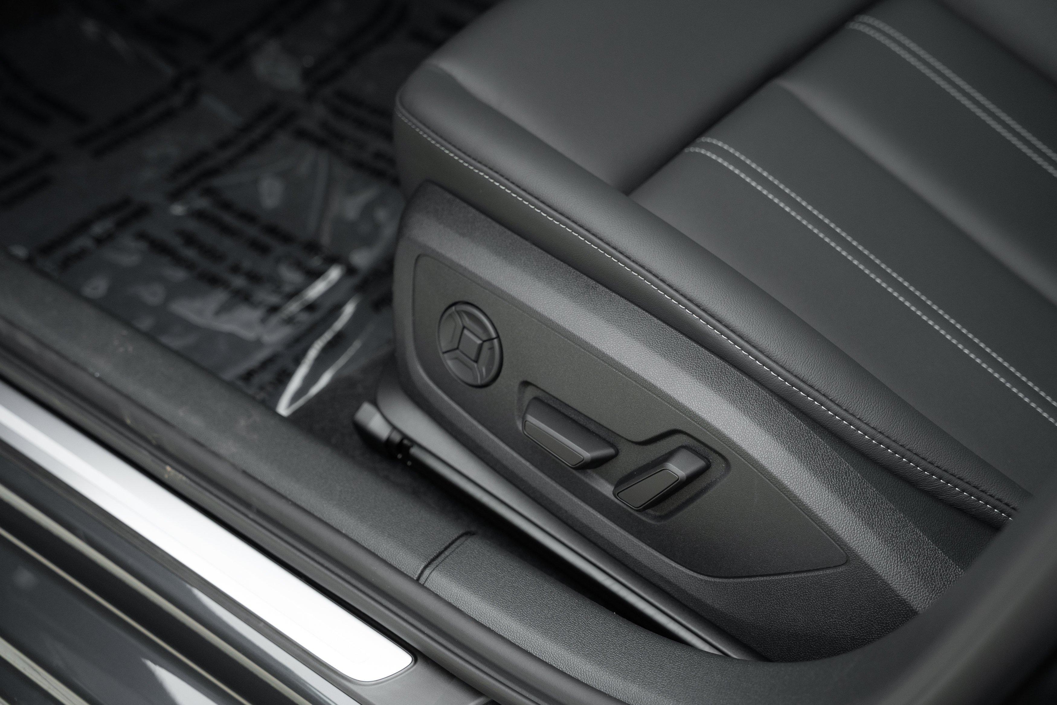 New 2026 Manhattan Audi Premium Plus image 15