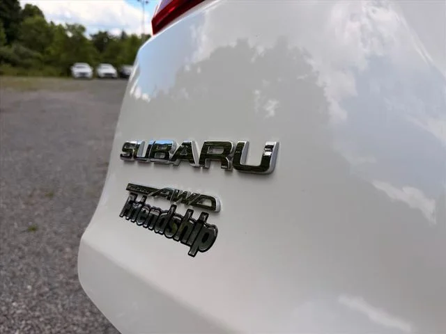Used 2020 White Subaru Base image 30