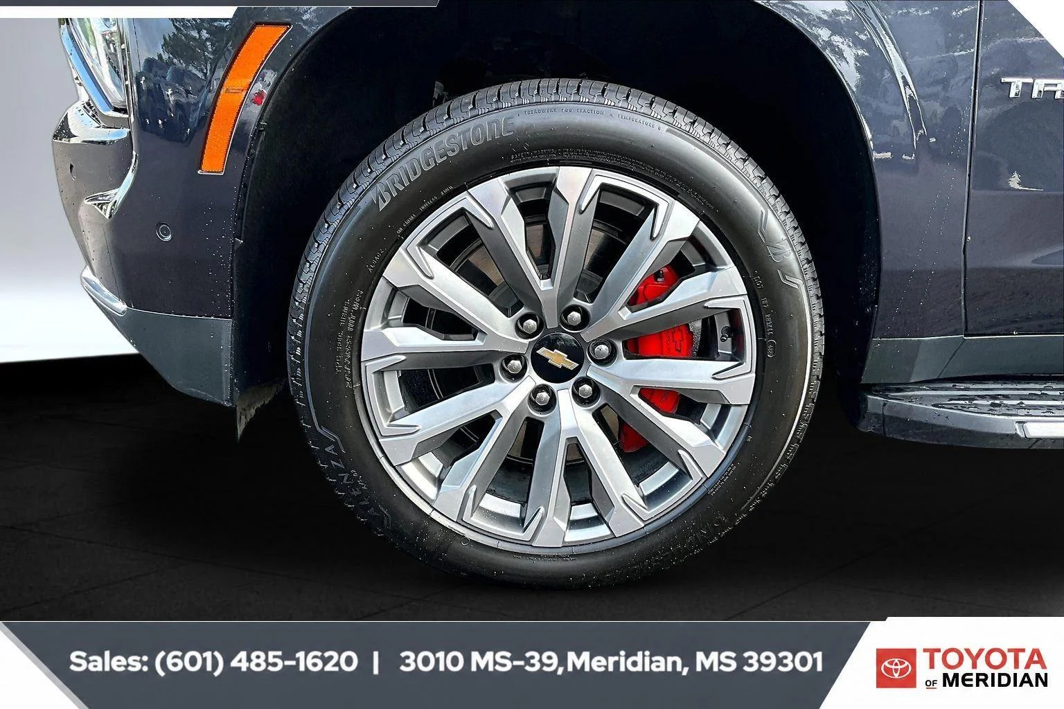Used 2025 Dark Ash Metallic Chevrolet High Country image 7