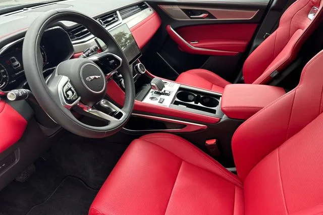 2026 Jaguar F-Pace R-Dynamic S - Photo 9
