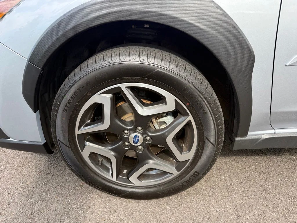 Used 2018 Ice Silver Metallic Subaru 2.0i Limited image 27