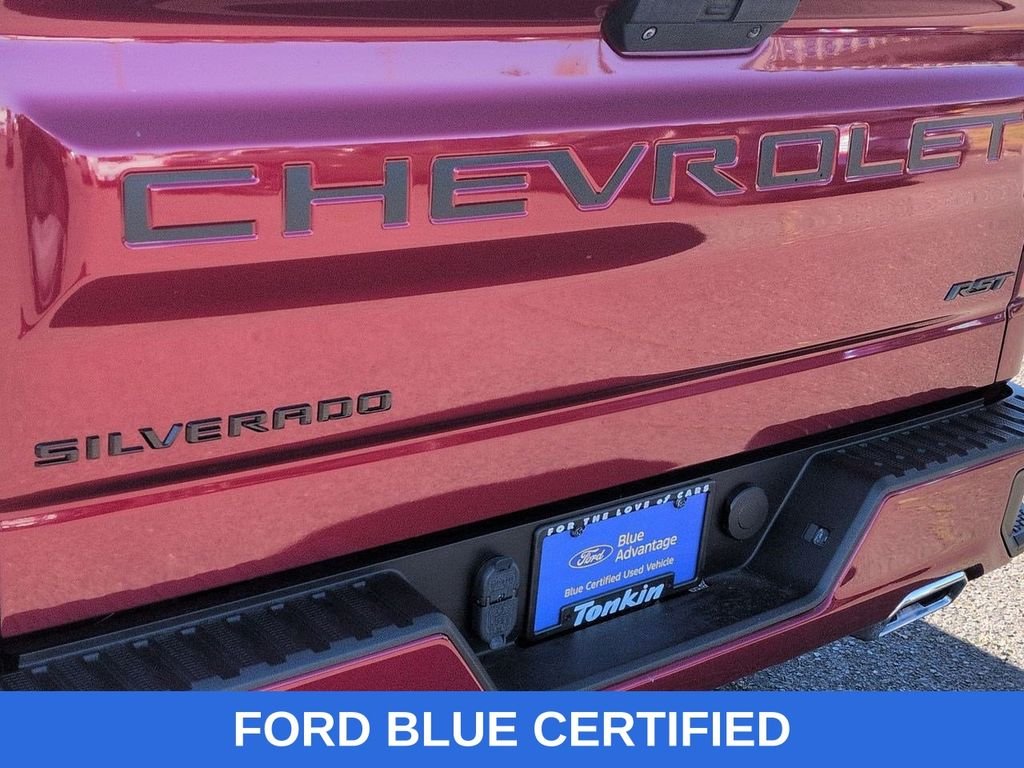 Used 2020 Cajun Red Tintcoat Chevrolet RST image 27