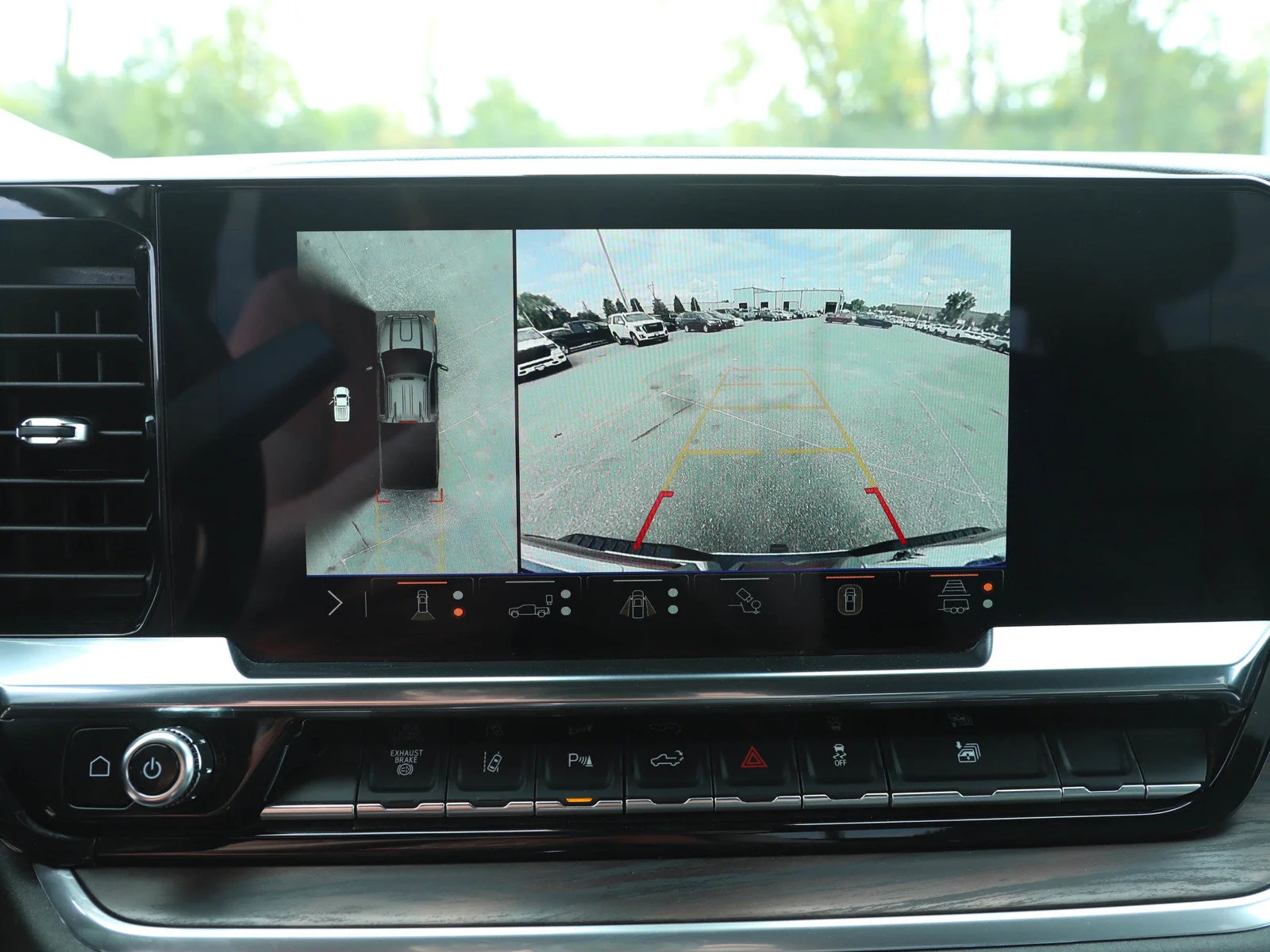 Used 2025 Sterling Metallic GMC SLT image 27