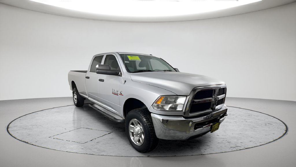 Used 2018 Bright Silver Clearcoat Metallic Ram Tradesman image 3