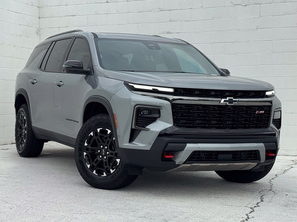 2027 Chevrolet Traverse Z71 - Photo 2
