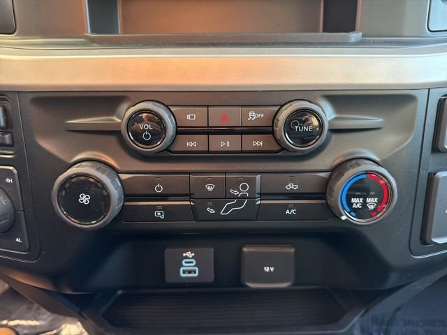 Used 2025 Gray Metallic Ford XLT image 16