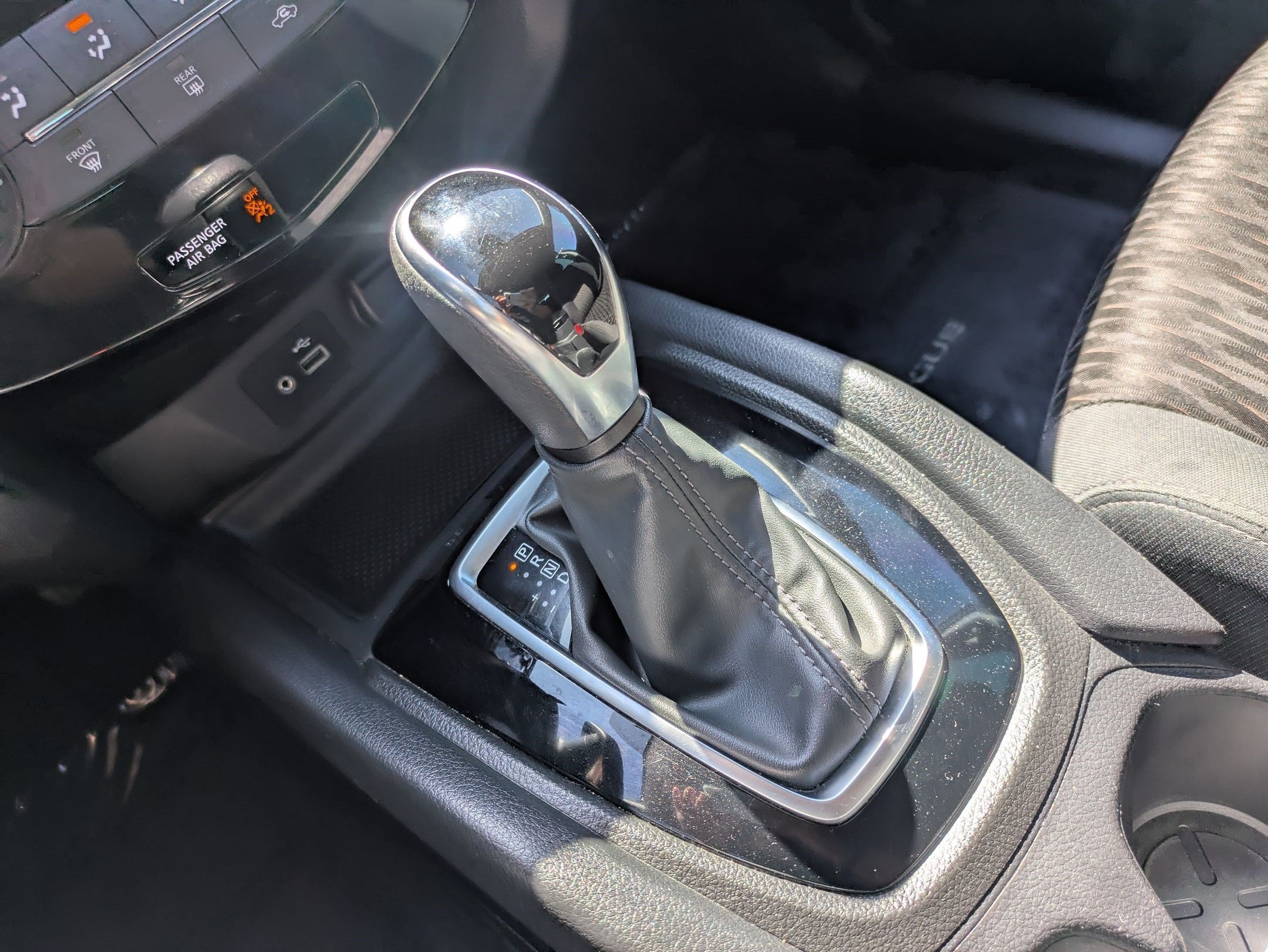Used 2020 Magnetic Black Pearl Nissan S image 23