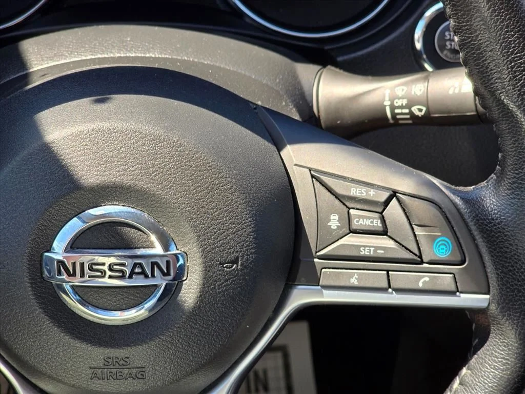 Used 2022 Gray Nissan SV image 16