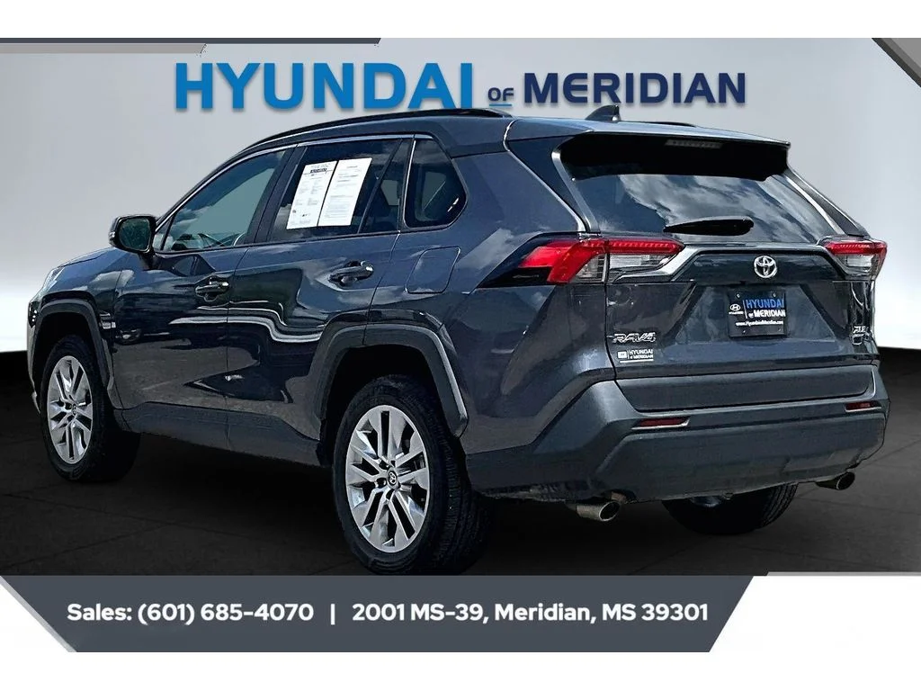 Used 2024 Magnetic Gray Metallic Toyota XLE Premium image 2