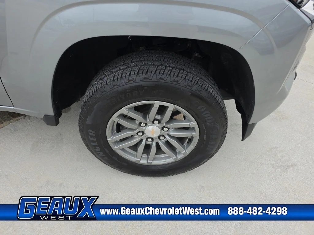 Used 2025 Gray Chevrolet LT image 24
