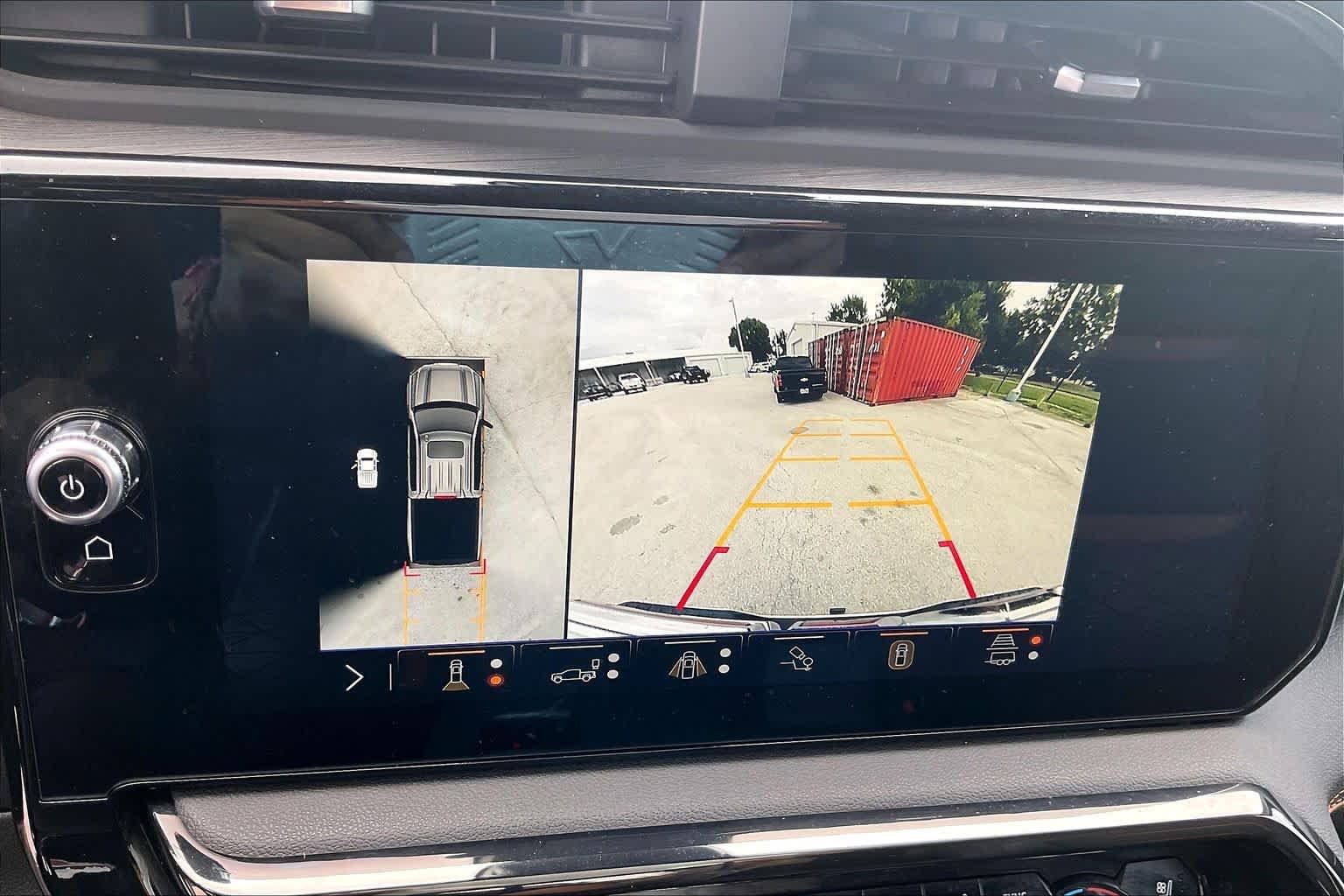 Used 2024 Summit White GMC AT4 image 27