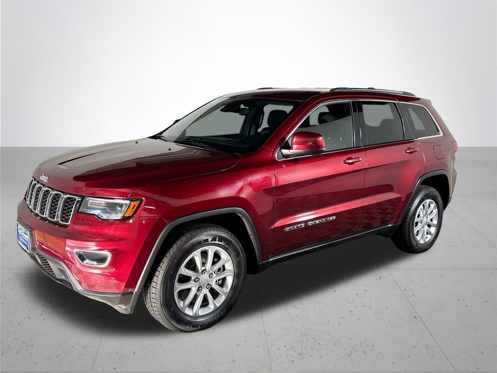 Used 2021 Velvet Jeep Laredo E image 2