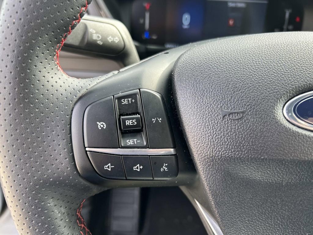 Used 2025 Space Silver Me Ford ST-Line image 24
