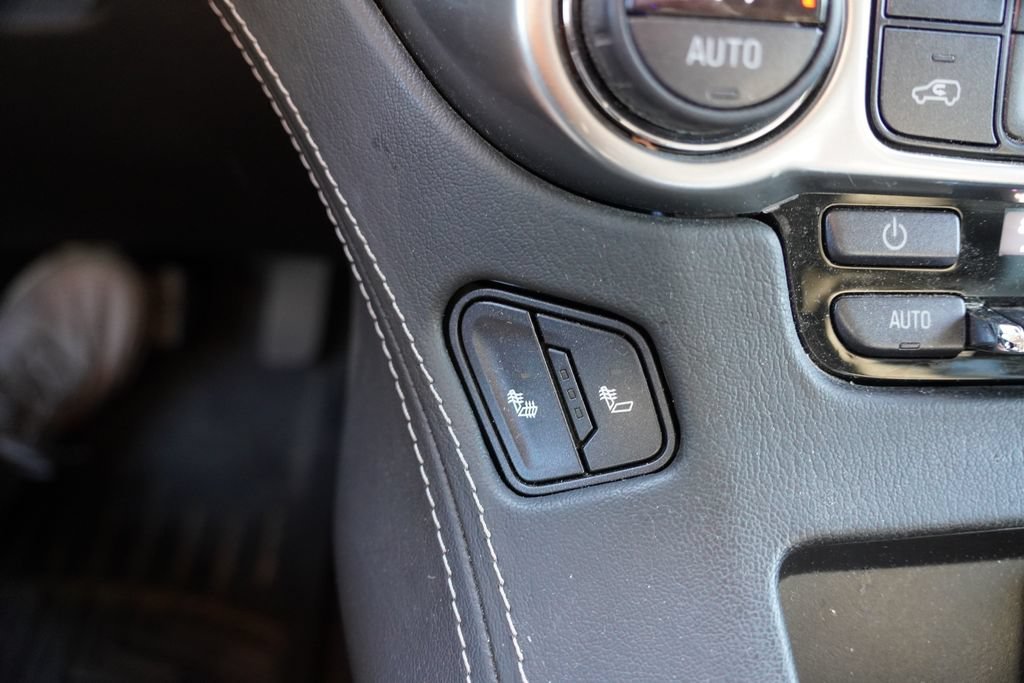 Certified Used 2019 BLACK Chevrolet LT image 7
