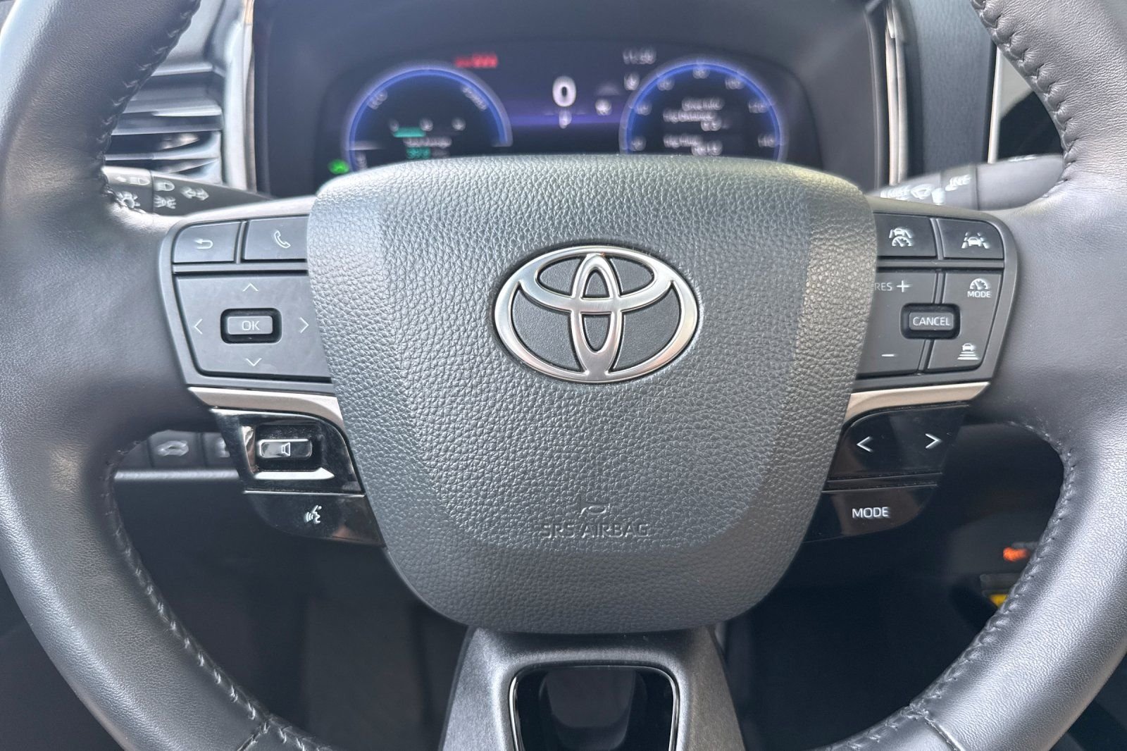 Used 2025  Toyota XSE image 21