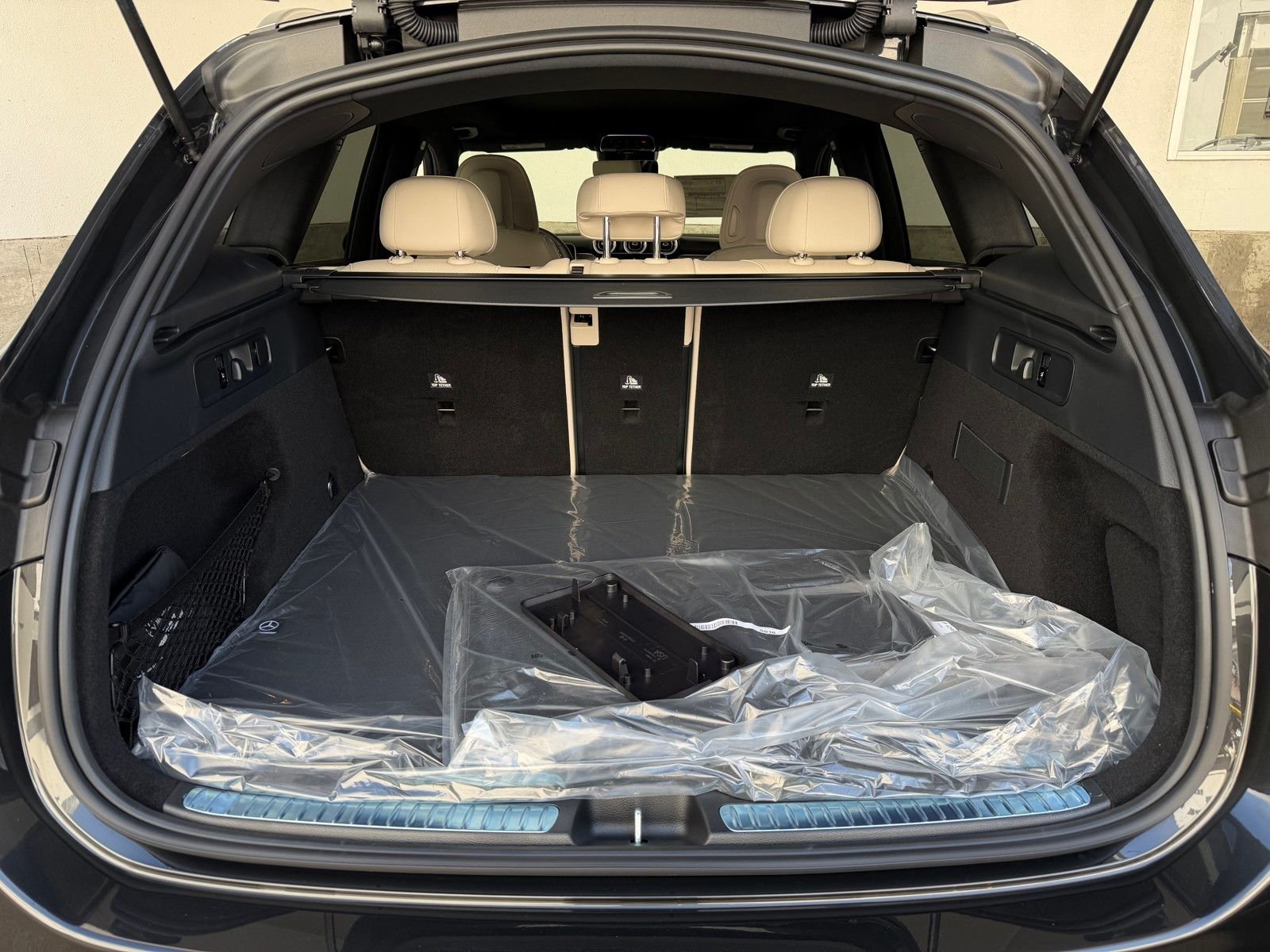 Certified Used 2026 Gray Mercedes-Benz GLC 300 image 22