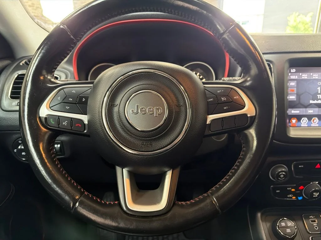 Used 2019 White Clearcoat Jeep Trailhawk image 16