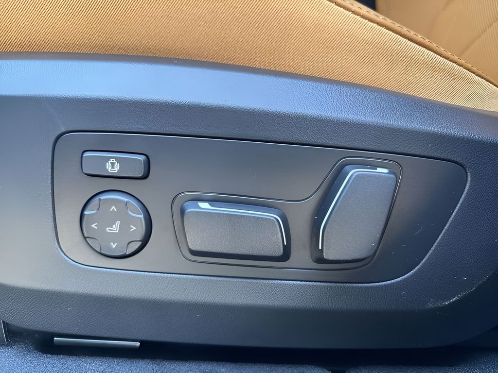 2026 BMW X3 30 - Photo 16