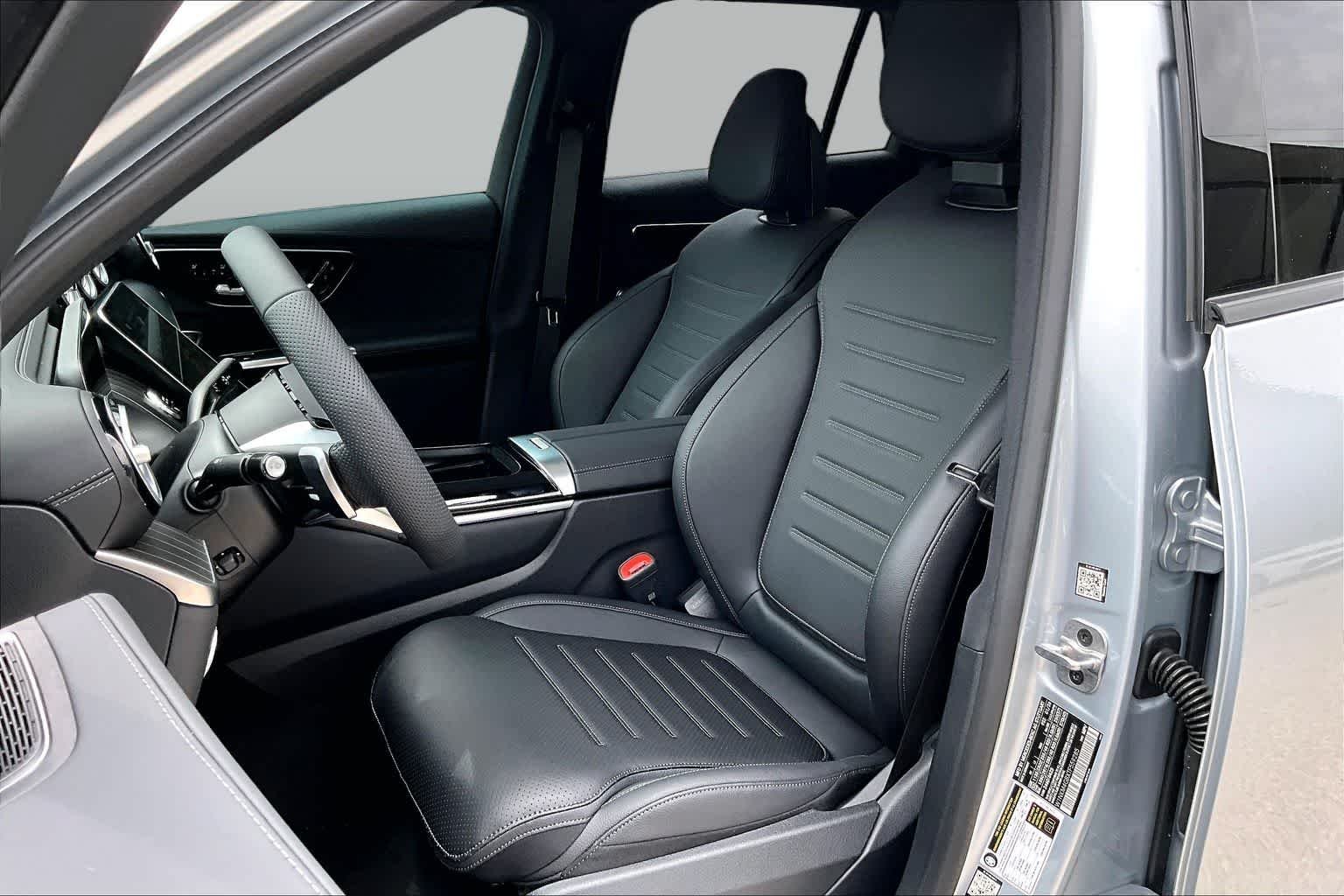 New 2026 Cirrus Silver Metallic Mercedes-Benz GLC 300 image 16