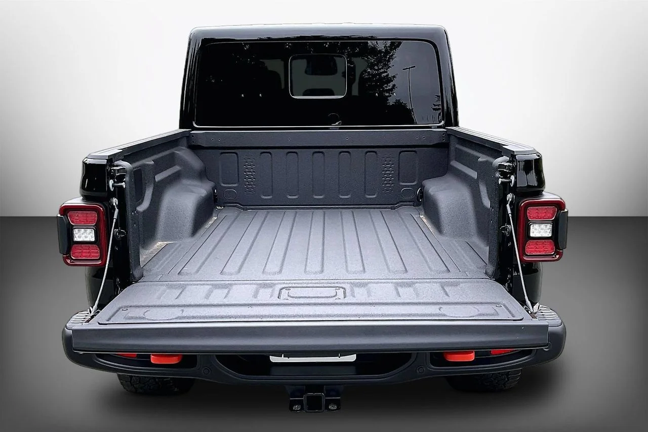 New 2026 Black Clear-Coat Exterior Paint Jeep Mojave X image 21