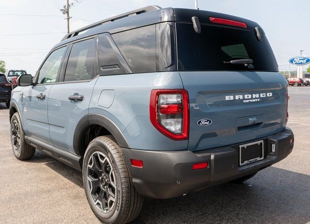 New 2026 Azure Gray Metallic Ford Outer Banks® image 8