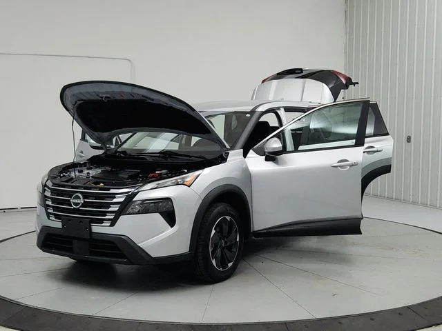 Used 2024 Silver Nissan SV image 11