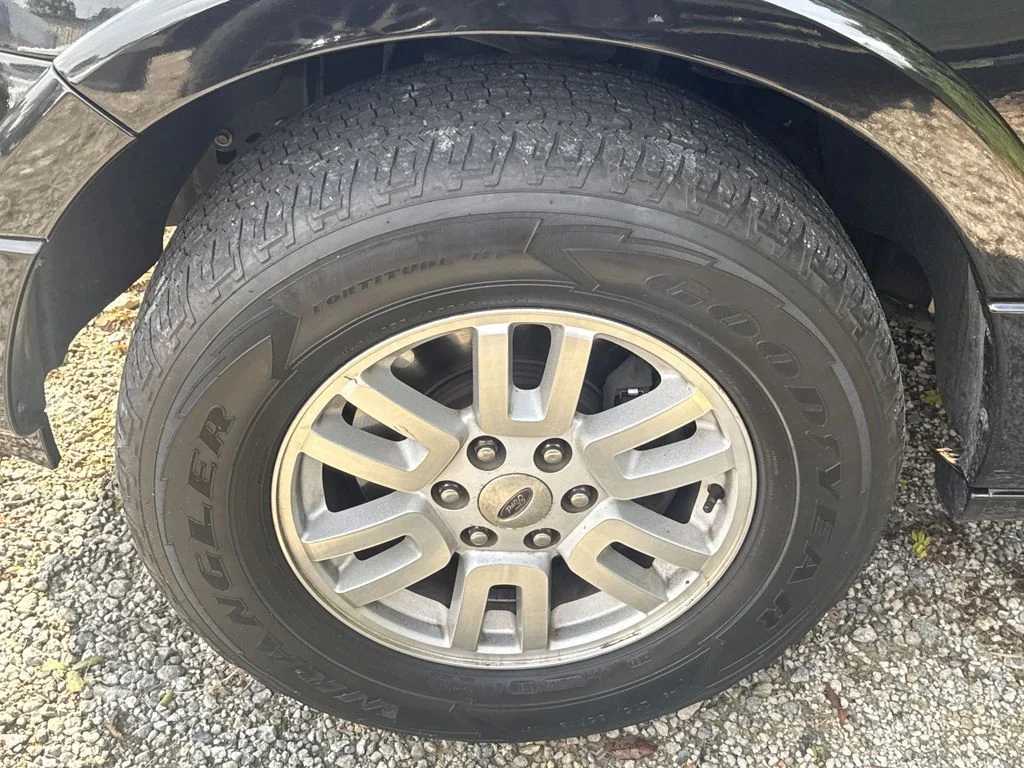 Used 2014 Black Ford Limited image 5