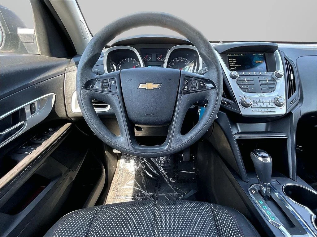 Used 2016 Silver Ice Metallic Chevrolet LS image 8