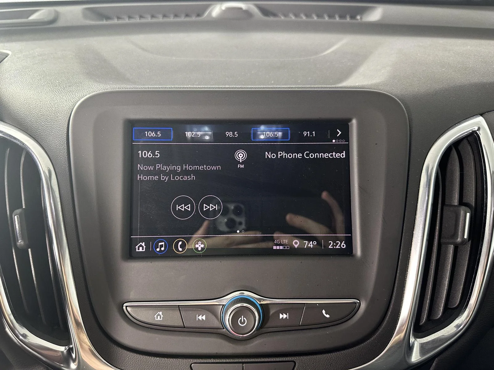 Used 2024 Summit White Chevrolet LT image 23
