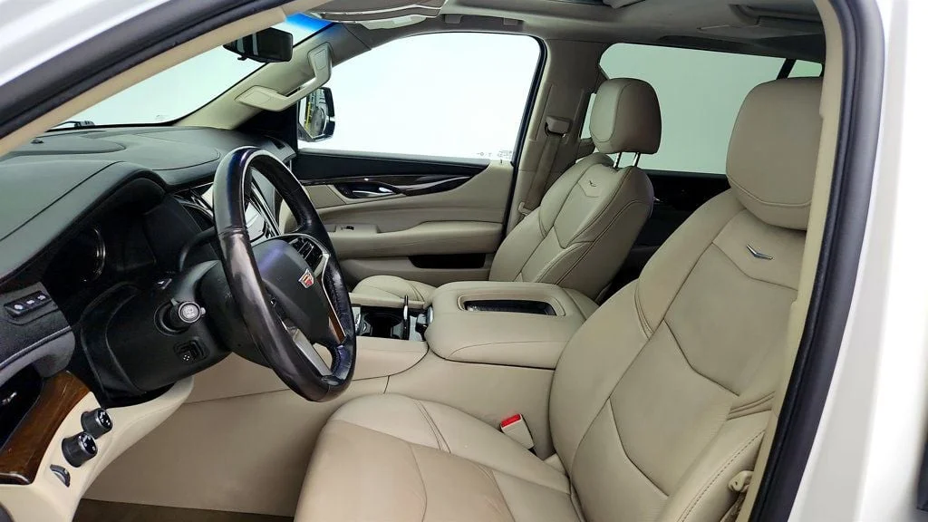 Used 2018 Crystal White Tricoat Cadillac 4WD 4dr Premium Luxury image 21