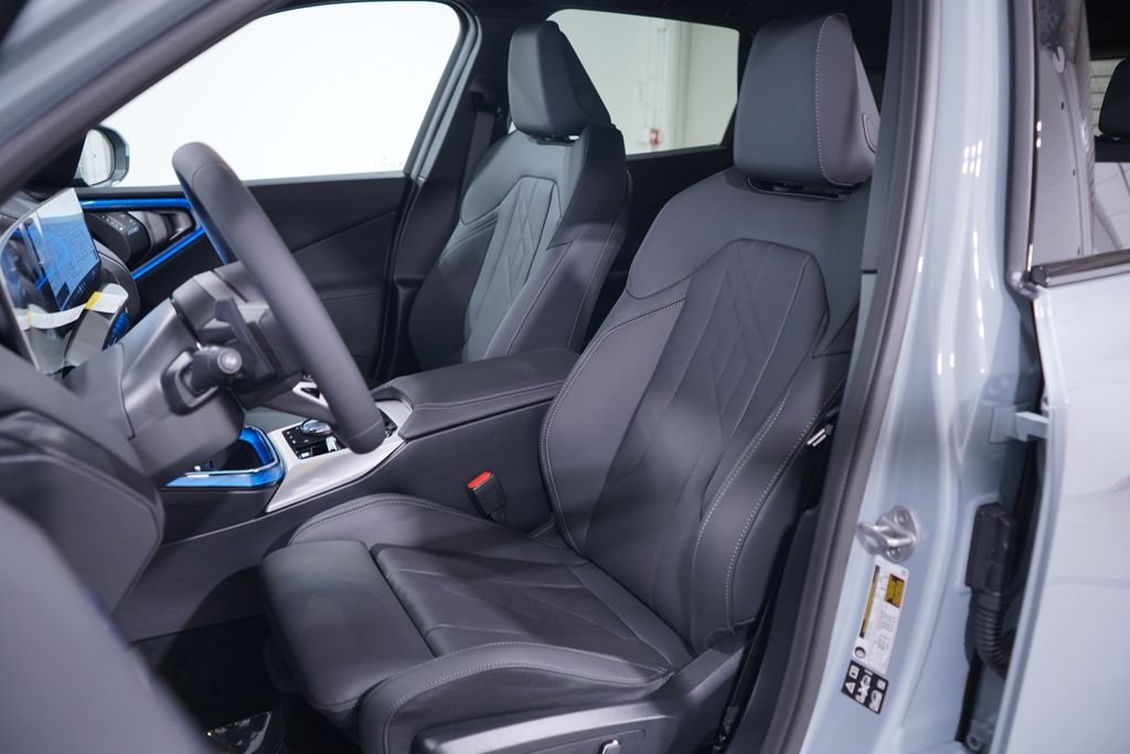 New 2026 Gray Metallic BMW 30 xDrive image 7