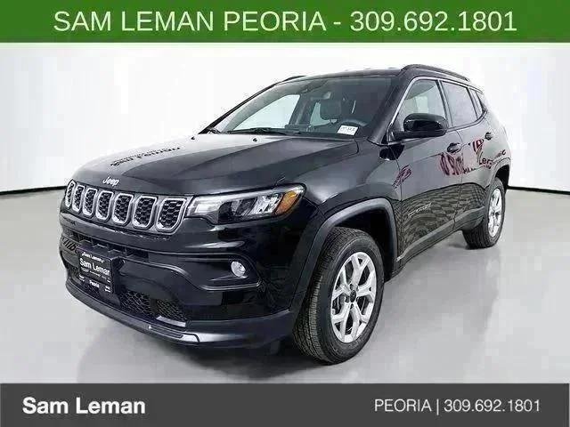 New 2026 Diamond Black Crystal Pearlcoat Jeep Latitude image 3