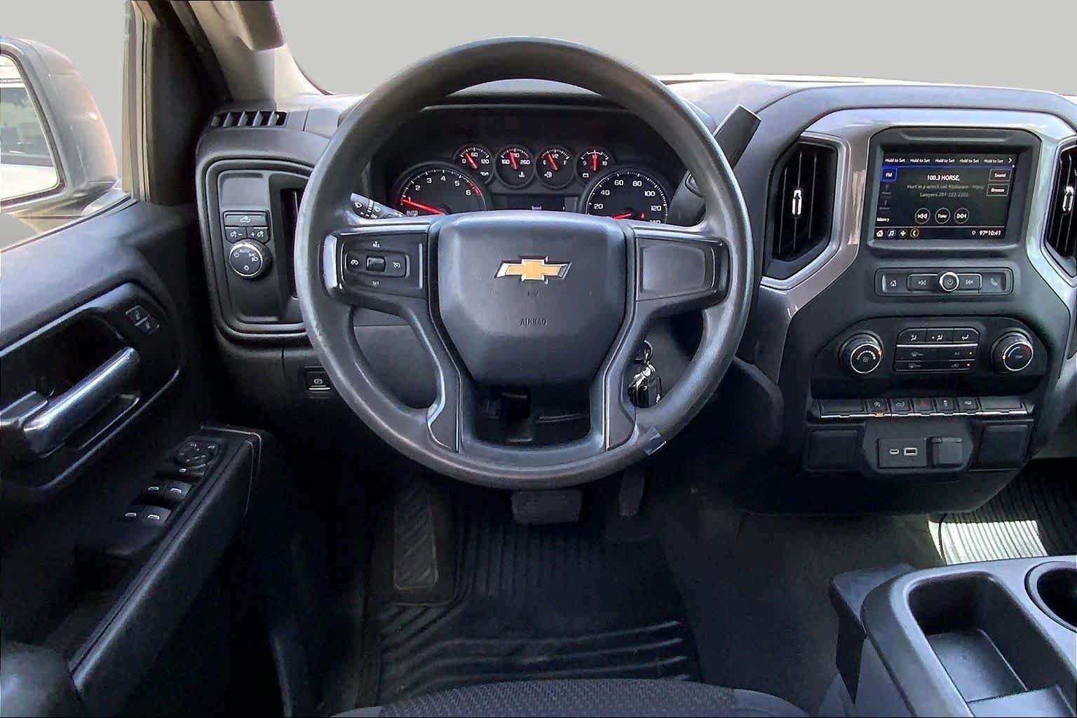 Used 2022 Summit White Chevrolet Custom image 6
