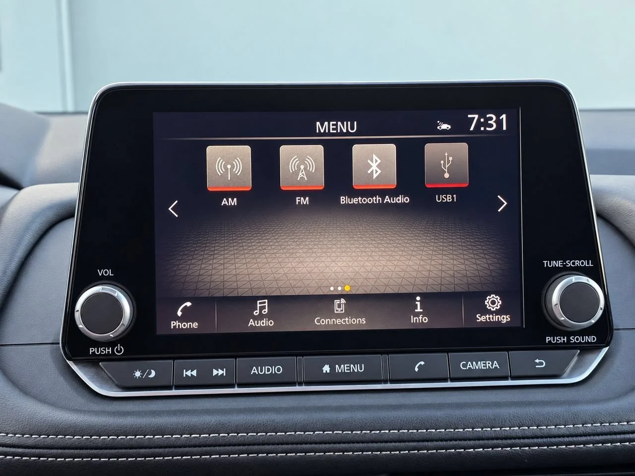 Used 2025  Nissan SV image 16