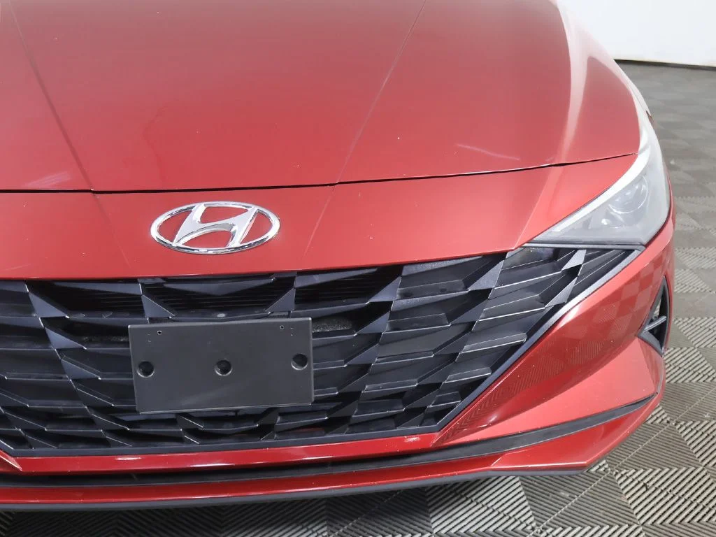Used 2023 Red Hyundai SEL image 13