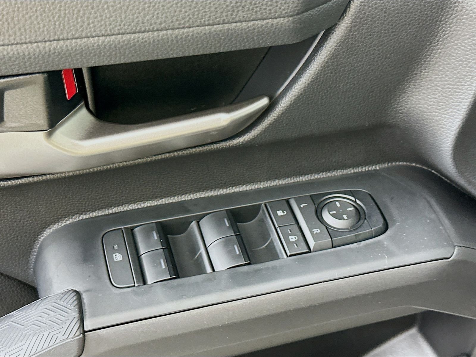 2025 Toyota Tacoma TRD Off Road - Photo 18