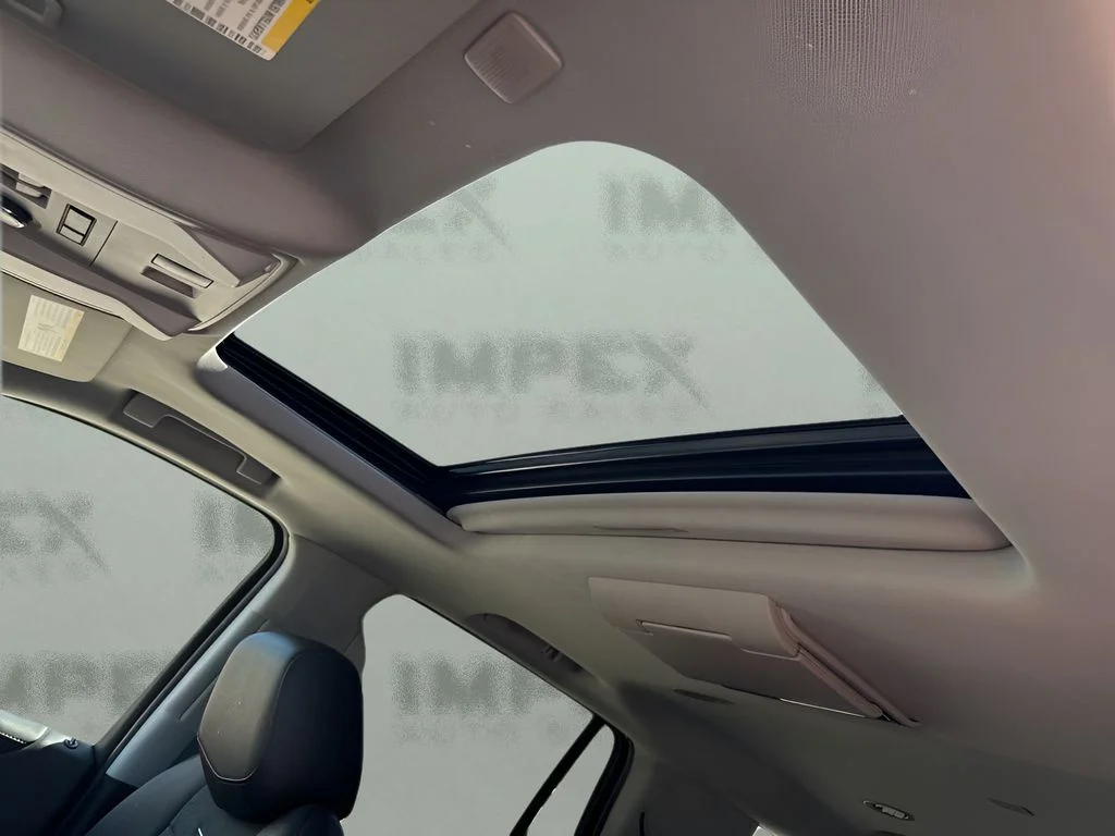 Used 2018  Cadillac Premium Luxury image 12