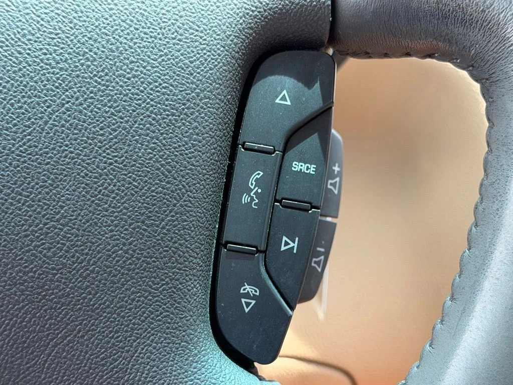 Used 2011 Beige Buick CXL image 33